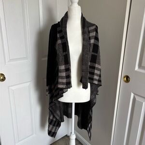 VENUS Black and Gray Knit Cardigan